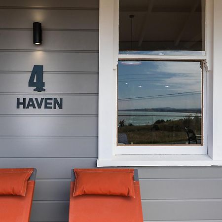 Moeraki Beach Haven - Otago Beachfront Home エクステリア 写真