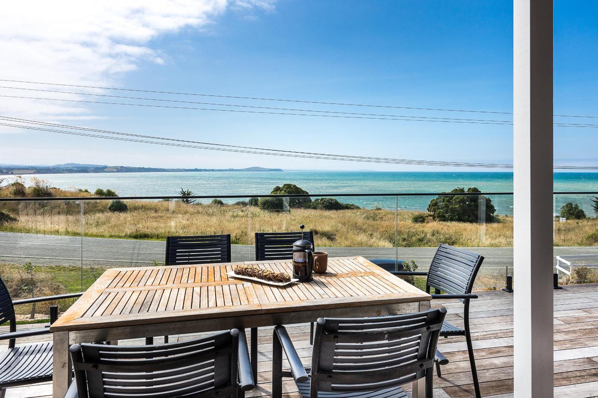 Moeraki Beach Haven - Otago Beachfront Home エクステリア 写真